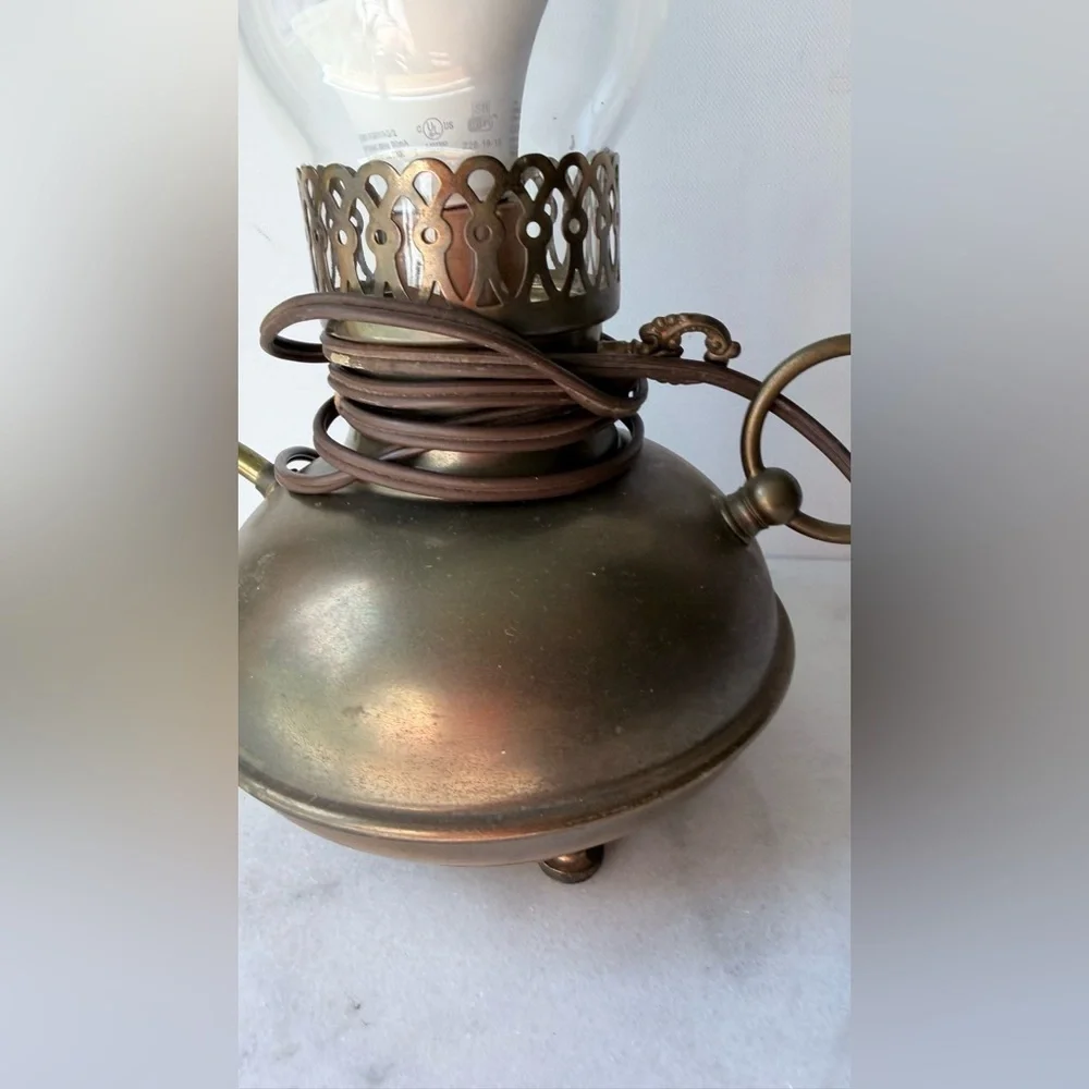 Antique-Style Brass Table Lamp with Clear Glass Chimney - Brass Finish